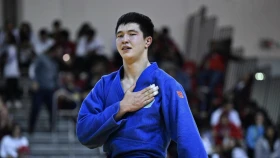 Новоиспеченный чемпион мира по дзюдо из Казахстана рассказал, кому посвятил свою победу