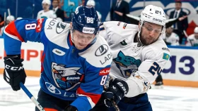 «Барыс» сырт алаңда есе жіберді