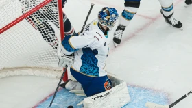 «Барыс» проиграл последней команде таблицы