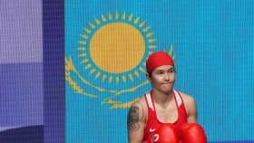 Назым Қызайбай Колумбия боксшысымен кездеседі