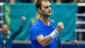 Недовесов вышел в полуфинал турнира в Испании