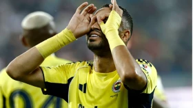 Эн-Несири приносит победу «Фенербахче» в первом матче после увольнения Моуриньо (видео)