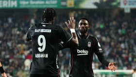 «Бешикташ» сыграл перенесенный матч Суперлиги (видео)