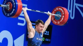 Казахстанский штангист завоевал «золото» чемпионата Азии