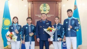 Министр внутренних дел наградил казахстанских олимпийцев