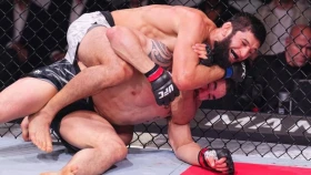 Хамзат Чимаев UFC-дің экс-чемпионын небәрі бірінші раундта жеңді
