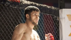 39-летний Ержан Естанов после поражения на турнире Dala FC объявил о завершении карьеры в профессиональном ММА (ВИДЕО)