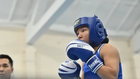 Казахстанская боксерша победила в первом бою на чемпионате Азии-2024