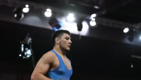 Азамат Дәулетбеков Азия біріншілігінде алтынға таласады