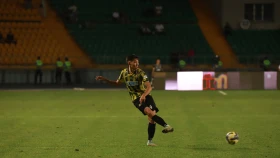 Дамир Касабулат продлил контракт с «Кайратом»