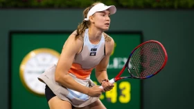 Рыбакина вышла в четвертьфинал WTA 1000