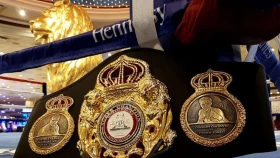 Куэльо Риосты нокауттап, WBA белбеуін жеңіп алды (видео)