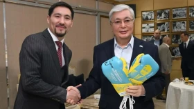 Касым-Жомарт Токаев поздравил Жанибека Алимханулы с победой