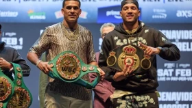 Моррелл и Бенавидес прошли взвешивание