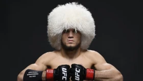 Мераб Двалишвили выиграл Умара Нурмагомедова и защитил чемпионский пояс UFC