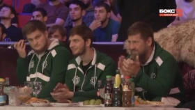 Қазақ боксшысы Шешенстан басшысы Рамзан Қадыровтың алдында нокаутқа түсті