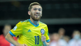 Есенаманов провел сотый матч за сборную Казахстана