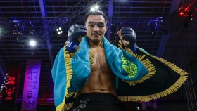 Болат Заманбеков получил бой против Мухаммада Мокаева