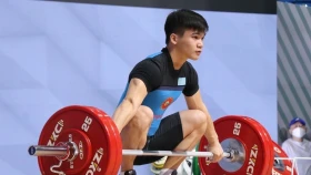 Казахстанские штангисты завоевали четыре "золота" на турнире в Кыргызстане