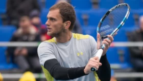 Александр Недовесов стал полуфиналистом турнира в Аделаиде