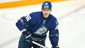 Абай Мангисбаев дебютировал в КХЛ за «Барыс»