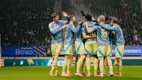 «Аякс» обыграл «Херенвен» ван Перси (видео)