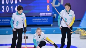 Казахстанские керлингисты провели очередные поединки на Азиаде