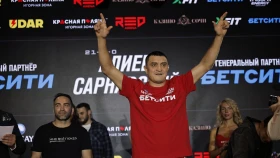 Адиль Боранбаев победил Владимира Осипова на AMC Fight Nights 125
