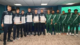 Александр Шевченко откроет матч между сборными Казахстана и Пакистана