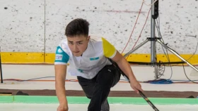 «Все шансы на плей-офф». Команда Казахстана одержала очередную победу на ЧМ по керлингу