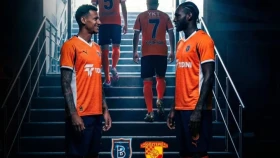 Выйдет ли из кризиса Стоилов? Где и во сколько смотреть матч «Башакшехир» - «Гезтепе»