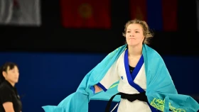 Казахстан выиграл первое золото по ММА