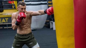 Виктор Темиров о сравнении с Головкиным: Приятно, что сравнивают, но я понимаю, что до уровня Геннадия я пока не дорос