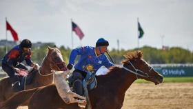 Казахстан уверенно лидирует в командном зачете Всемирных игр кочевников