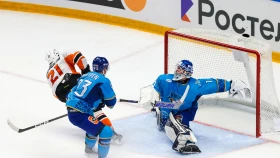 «Барыс» потерпел четвертое поражение на старте сезона