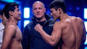 Еркебұлан Тоқтар ерегесіп қалған өзбекстандық файтерден есе қайтарды