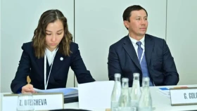 Сенімді жоғалтты: Головкин өзінің бас хатшысы Жанар Өтешеваны қызметінен шеттетті