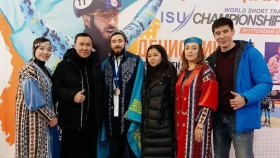 Денис Никишаны жерлестері әуежайда қарсы алды