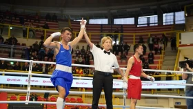 Лицензиялық турнир: төрт боксшымыз да қарсыласын шаң қаптырды