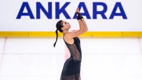 «Мы еще успеем всех удивить». Тренер Софьи Самоделкиной прокомментировала дебют фигуристки