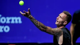 Денис Евсеев Глазгодағы турнирді сәтті бастады