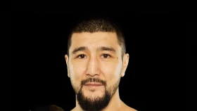 Казах дебютировал в Karate Combat (видео)