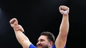 Закир Найманбаев поднялся на 4 строчку тяжелого веса