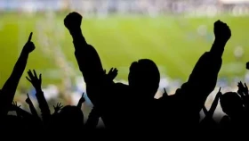 Футбольные фанаты устроили перестрелку