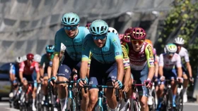 Гонщик «Астаны» финишировал третьим на стартовом этапе «Тура Кюсю» в Японии