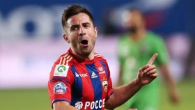 Выступавший за «Манчестер Юнайтед» и «Тобол» сербский футболист Зоран Тошич обявил о завершении карьеры