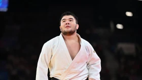 Нұрлыхан Шархан Париж татамиінде алғашқы жеңісіне жетті