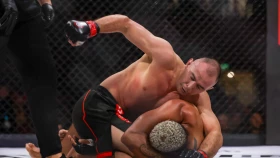 Дамир Исмагулов о победе над Аланом Патриком: В первом раунде я не видел одним глазом