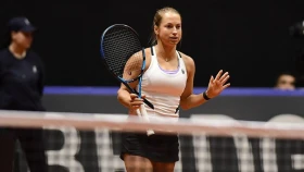 Юлия Путинцева проиграла на старте престижного турнира в Абу-Даби