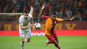 «Галатасарай» сырт алаңда ұпай жоғалтты (видео)